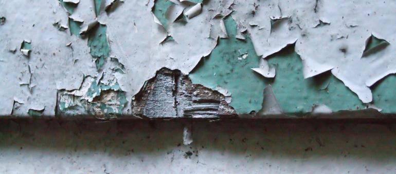 Flaking lead paint